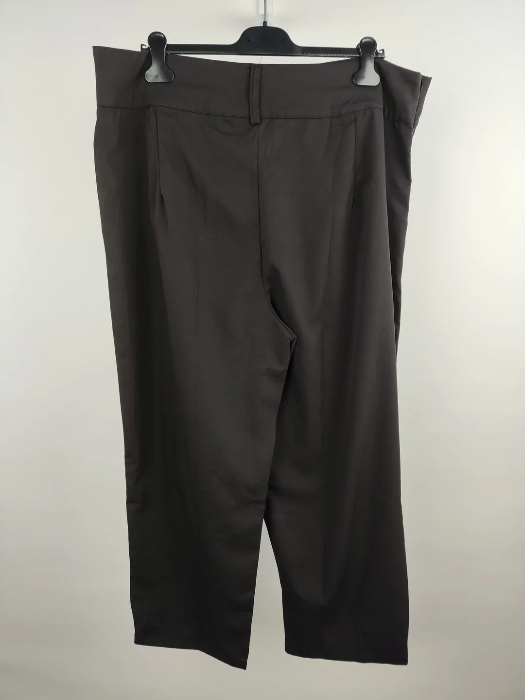 Asymmetrische 3/4-Damenhose schwarz - 3XL / 46 – Bild 2