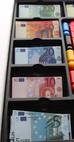 DKT – Das Wirtschafts Spiel Österreich – Limitierte Auflage - Bild 7