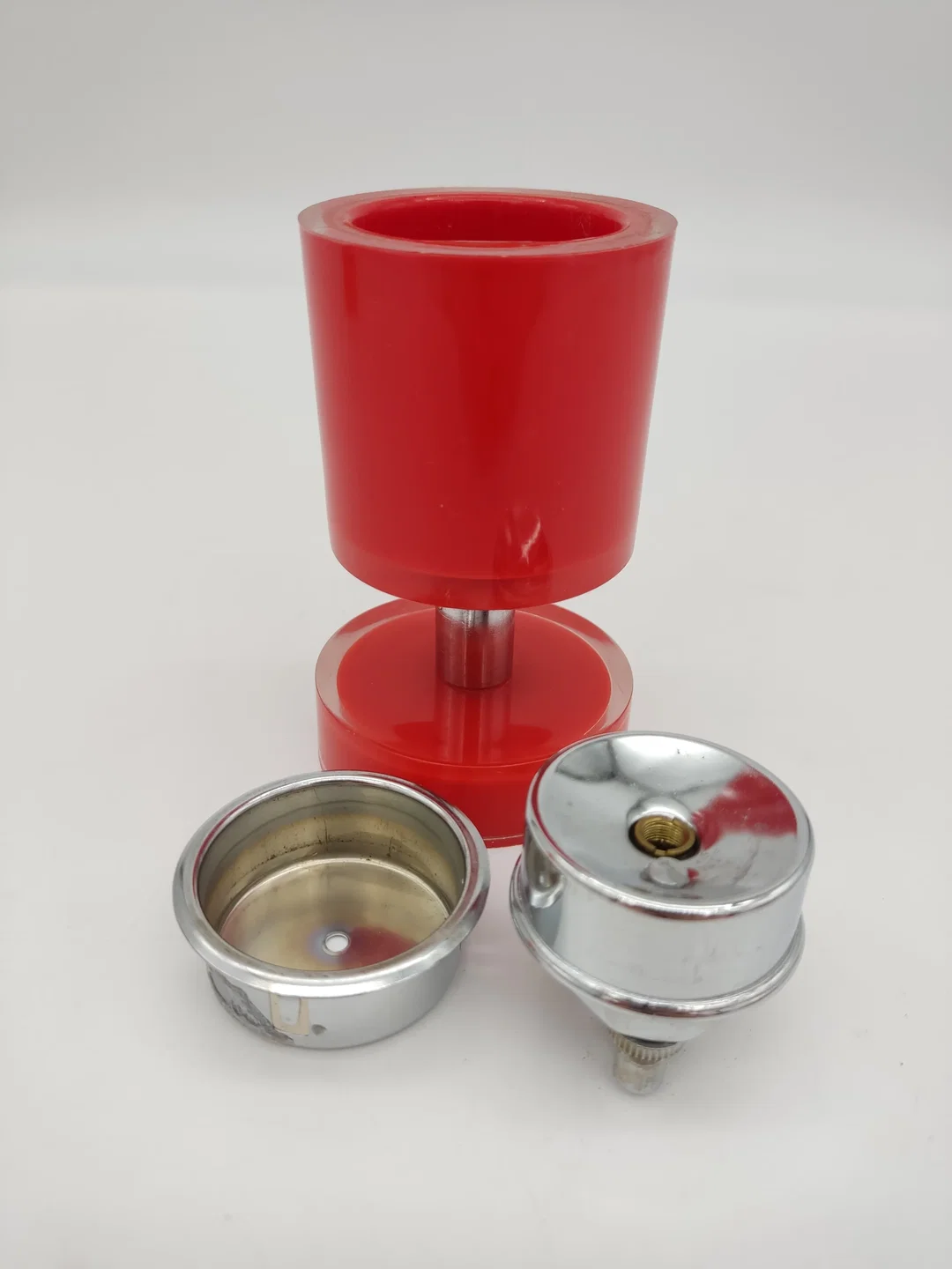 rotes Tischfeuerzeug – Bild 3