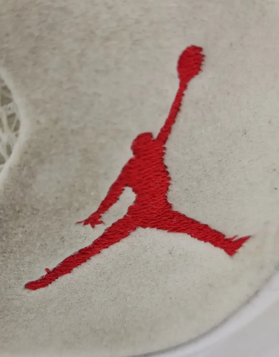 Air Jordan Basketballschuhe Herren - Gr. 40 – Bild 7