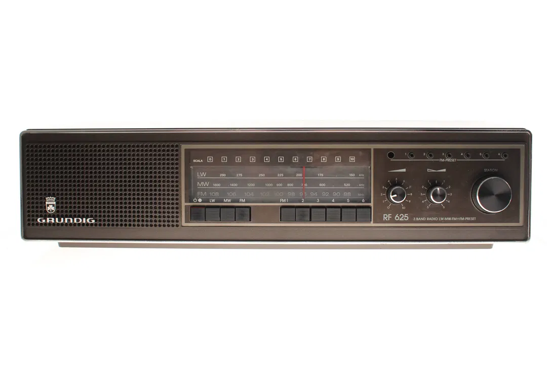 🎵 Grundig RF 625 – Vintage 3-Band Radio mit FM-Presets - Bild 4