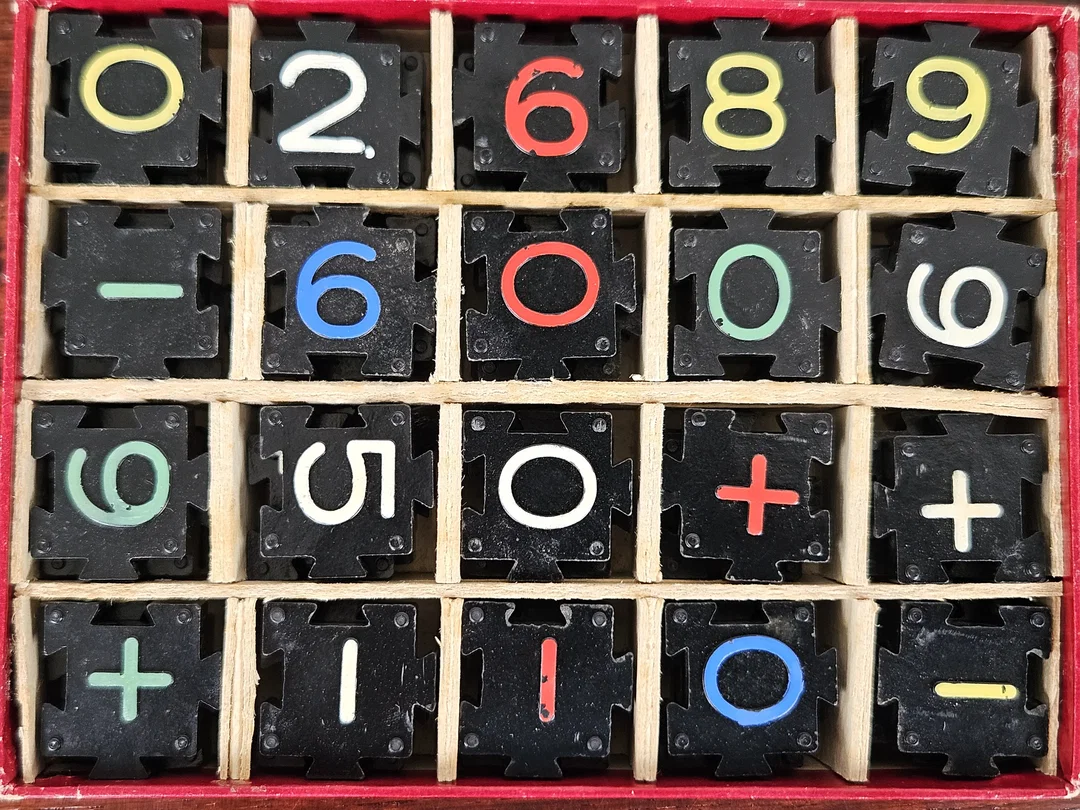 Mat-Dom - 8 Spiele in einem - antikes Gesellschaftsspiel  – Bild 5