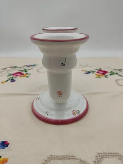 Doppelkerzenständer aus Keramik mit Blumendekor, handarbeit, neuwertig Höhe 10,5cm – Vorschau 3