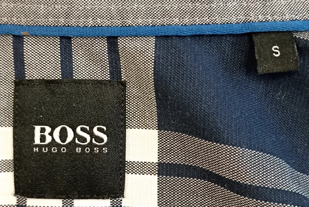 Hugo Boss Herrenhemd blau/weiß kariert Gr. S – Bild 3