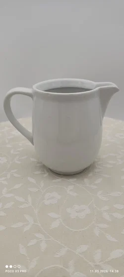 Lilien Porzellan Milchkanne | Mit Charakterspur - Bild 2