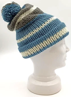 Handgestrickte Pudelmütze