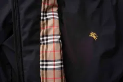 BURBERRY Herrenjacke in marineblau, Größe M - Bild 2