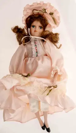  Vintage handbemalte Porzellanpuppe mit Stoffkörper ca 41cm - Bild 3