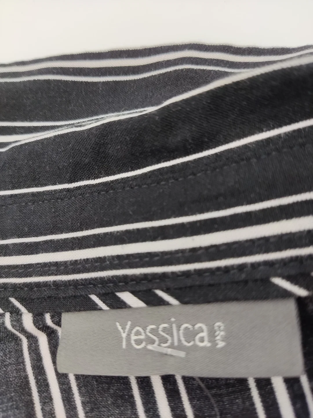 Yessica Damenbluse schwarz, weiß längsgestreift - Gr. L  – Bild 4