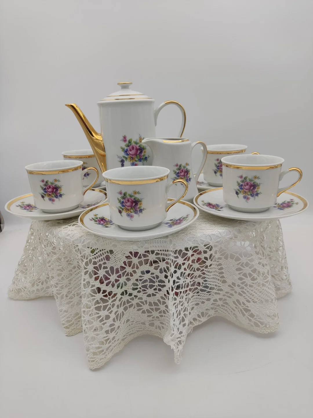 Porzellan-Teeservice mit Kanne & Milchkännchen, Goldrand | Vintage-Charme – Bild 2